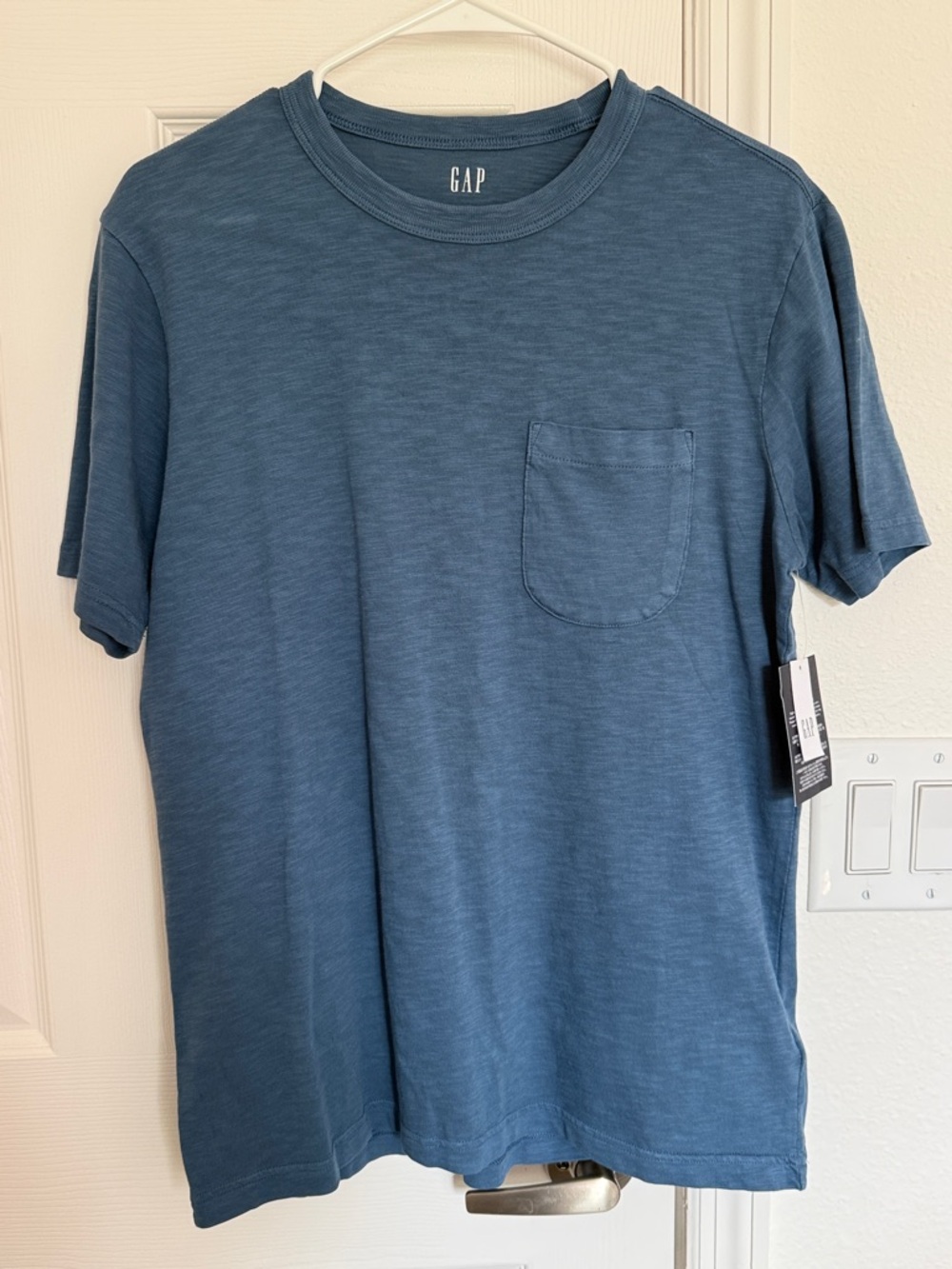 GAP | Men's Short-Sleeve Pocket Tee - Slate Blue